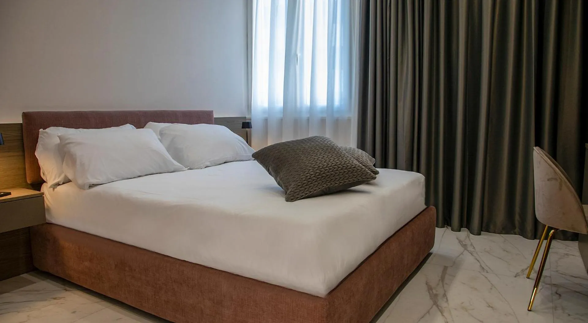 Maison D'Elite Naples 0*,  Italy